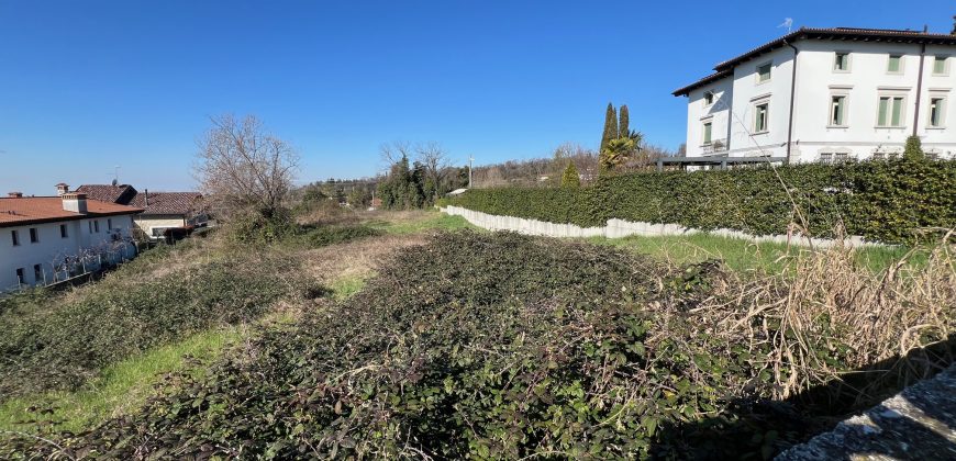 Terreno edificabile a Moruzzo