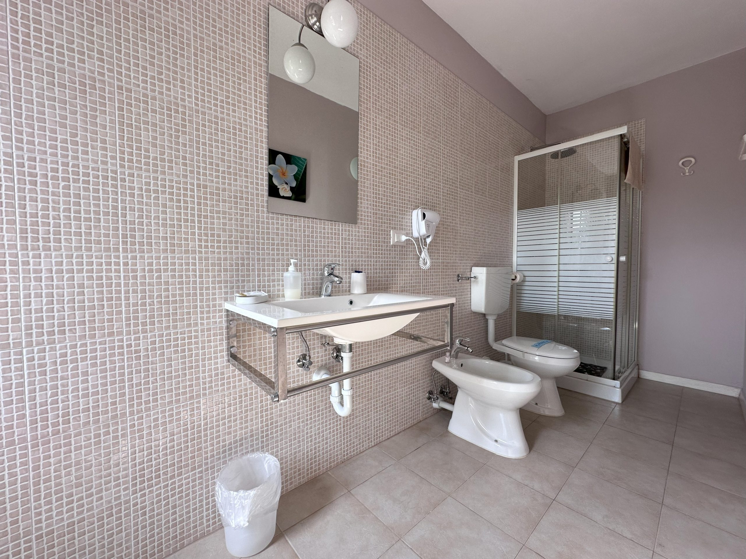 Casa Con Piscina Adibita a Ricezione Ospiti Casa Con Piscina Adibita a Ricezione Ospiti