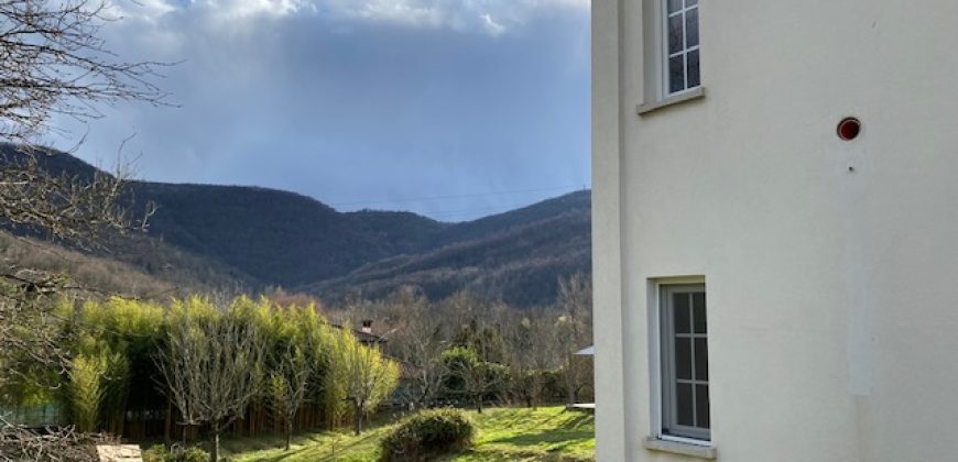 Casa Con Piscina Adibita a Ricezione Ospiti Casa Con Piscina Adibita a Ricezione Ospiti
