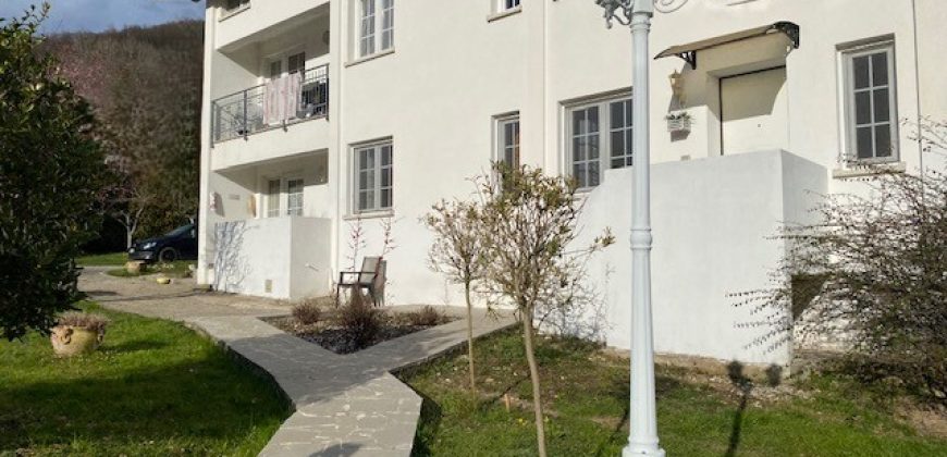 Casa Con Piscina Adibita a Ricezione Ospiti Casa Con Piscina Adibita a Ricezione Ospiti