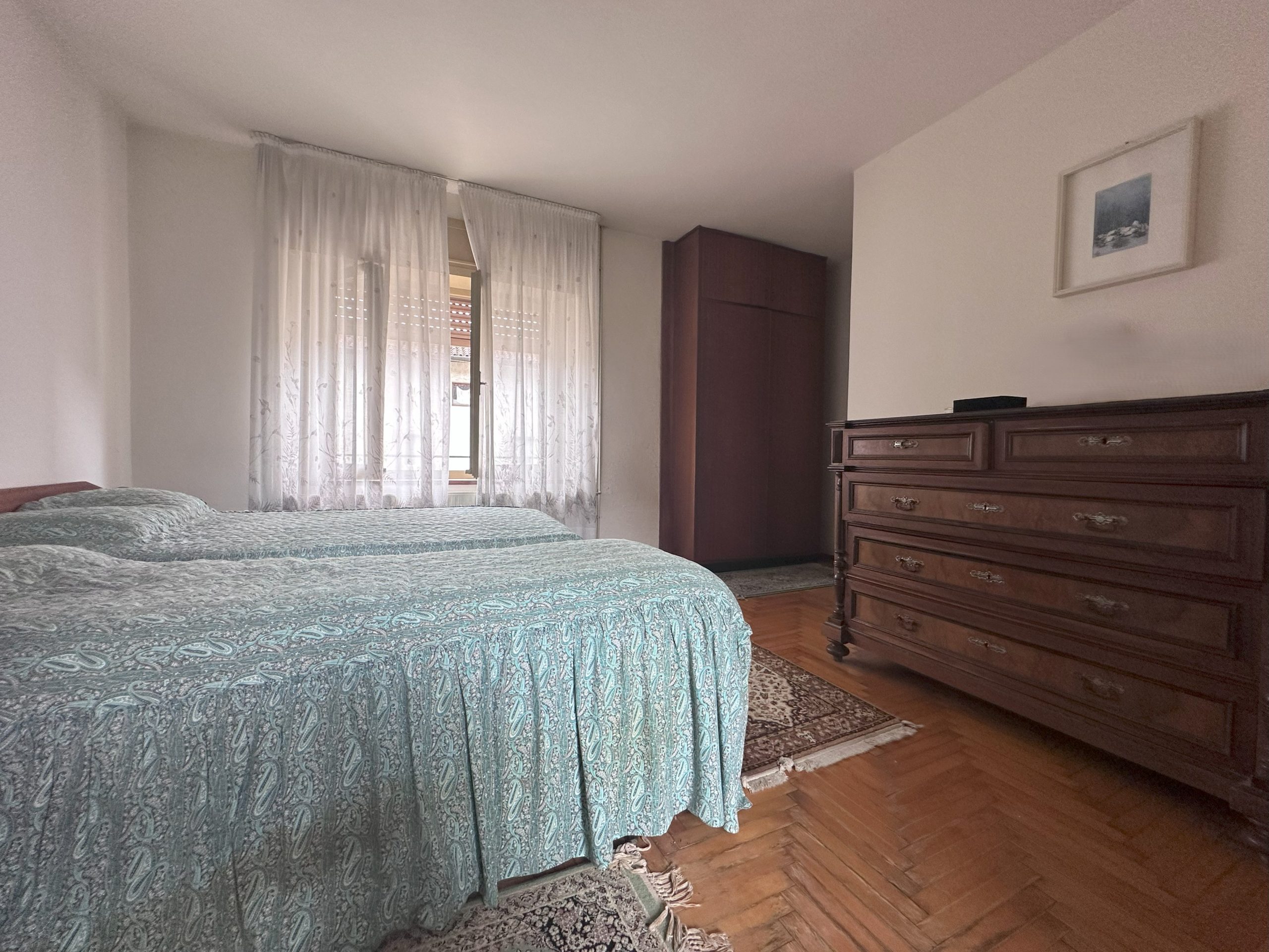 Casa Con Ampia Corte Casa Con Ampia Corte