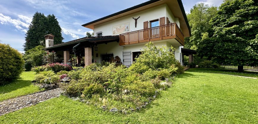 Villa Con Parco