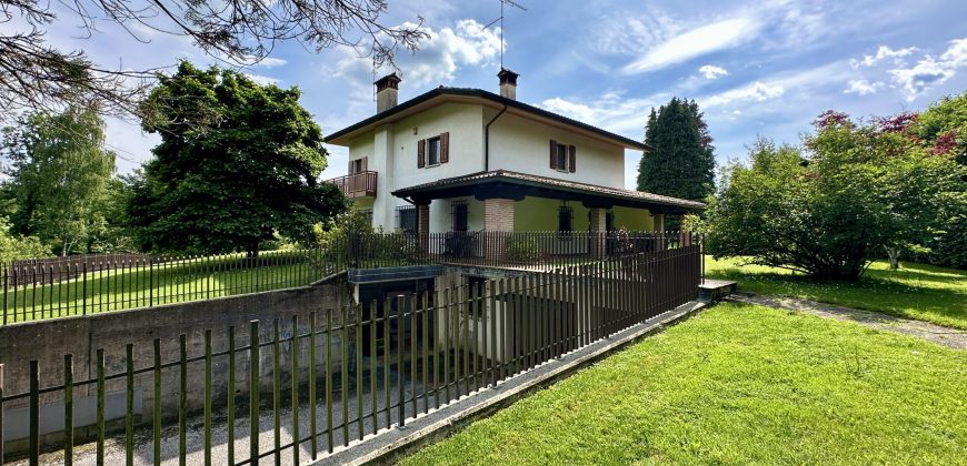 Villa Con Parco
