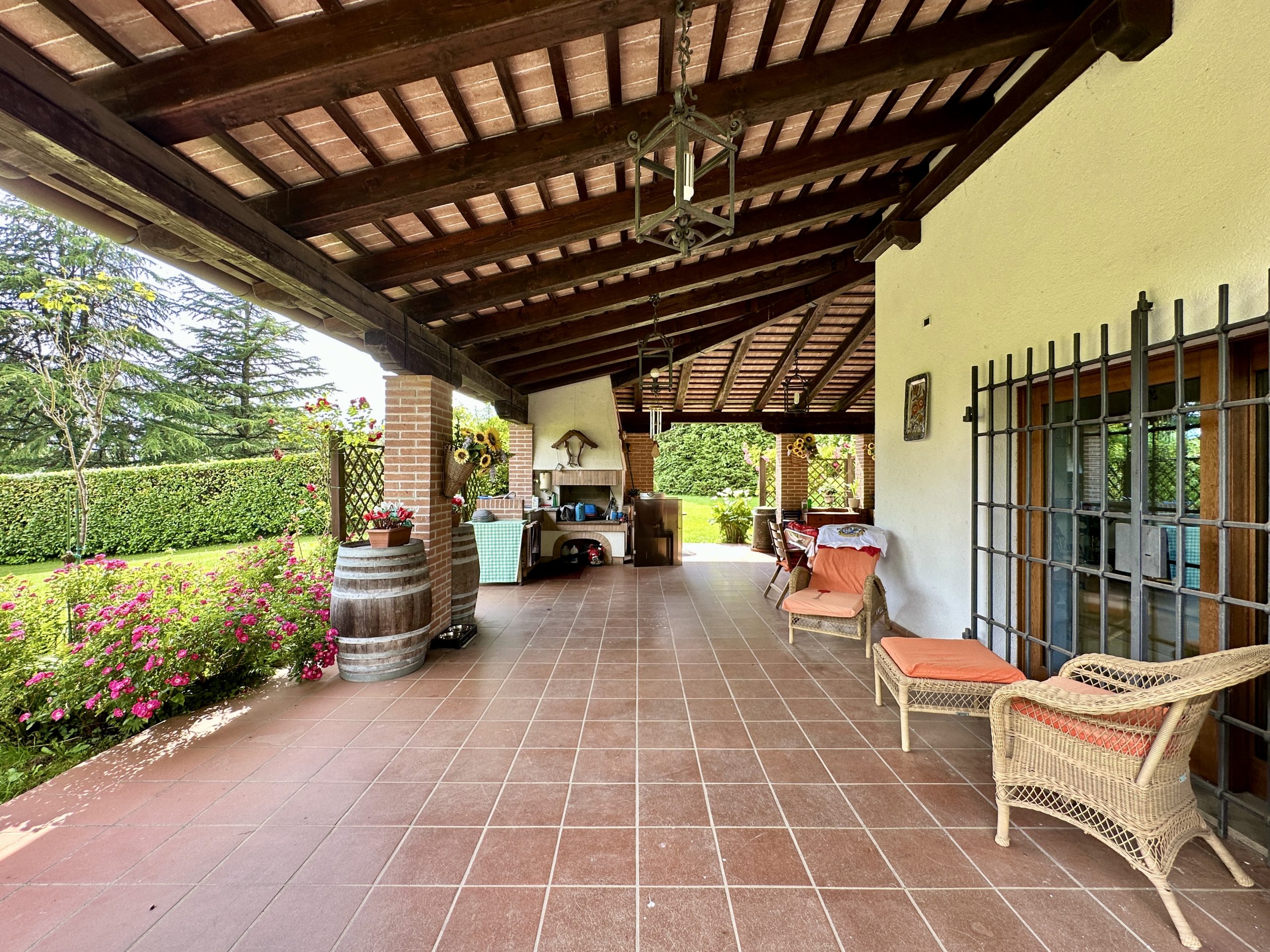 VILLA CON PARCO VILLA CON PARCO