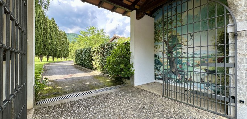 Villa Con Parco