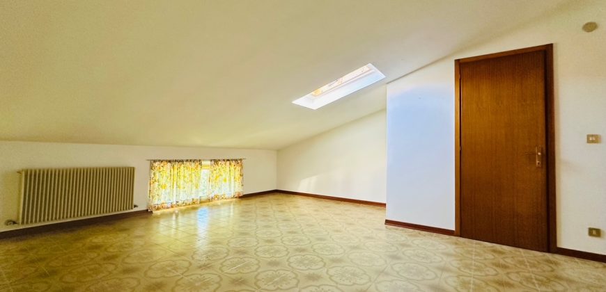 Bicamere + Mansarda Bicamere + Mansarda