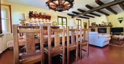 Villa Con Ampio Giardino Villa Con Ampio Giardino