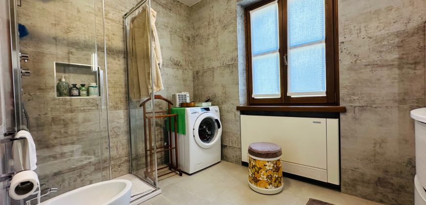 Villa Con Ampio Giardino Villa Con Ampio Giardino