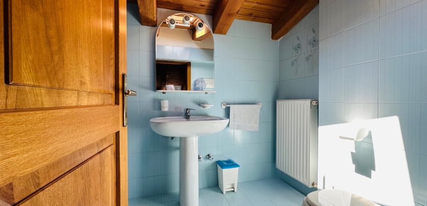 Villa Con Ampio Giardino Villa Con Ampio Giardino