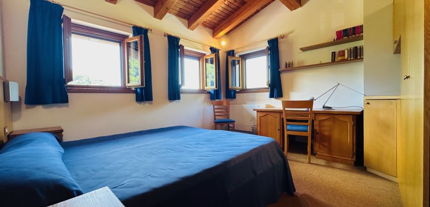 Villa Con Ampio Giardino Villa Con Ampio Giardino