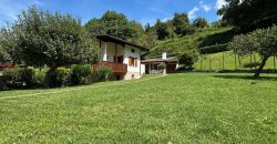 Villa Con Ampio Giardino Villa Con Ampio Giardino