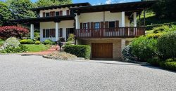 Villa Con Ampio Giardino Villa Con Ampio Giardino