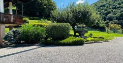 Villa Con Ampio Giardino Villa Con Ampio Giardino