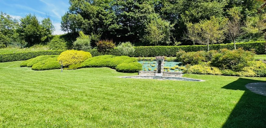 Villa Con Ampio Giardino Villa Con Ampio Giardino