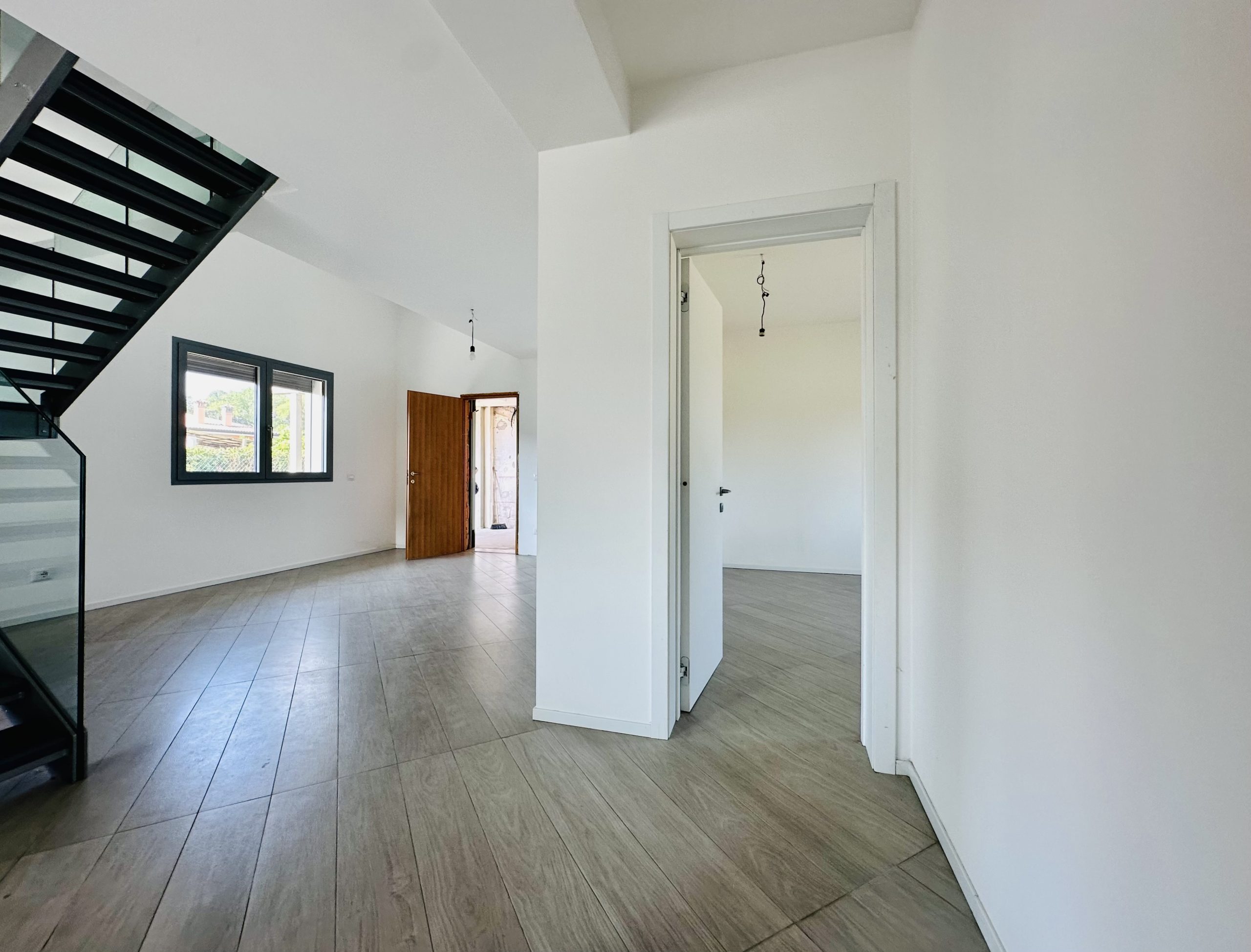 Villetta unifamiliare con ampio giardino Villetta unifamiliare con ampio giardino