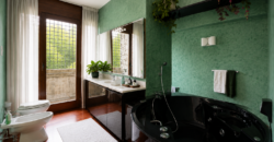Prestigiosa Villa Con Parco Piantumato