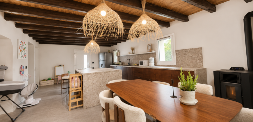 Casa Indipendente Con Ampio Giardino