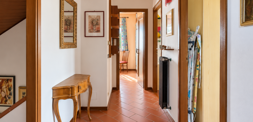 Villa In Bifamiliare A Pradamano