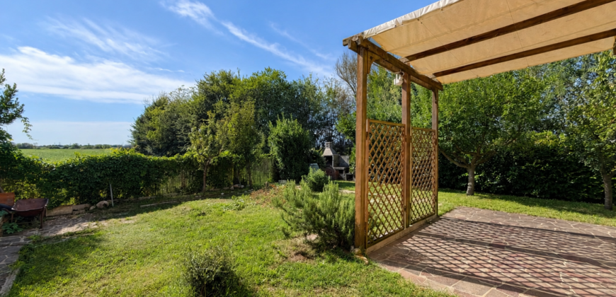 Villa In Bifamiliare A Pradamano