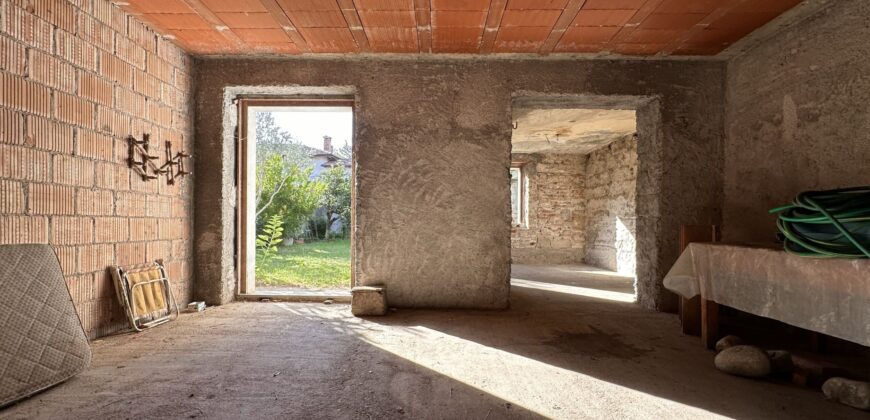 Ampia Casa Con Giardino