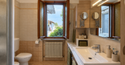 Villa Indipendente Con Parco e Autorimesse