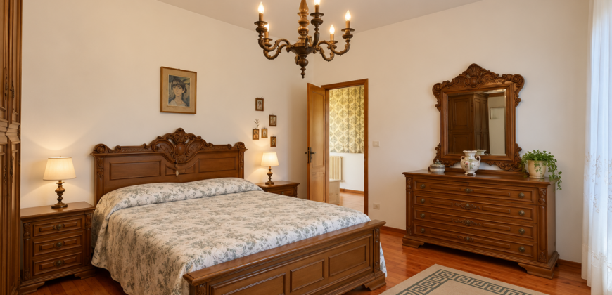 Villa Indipendente Con Parco e Autorimesse